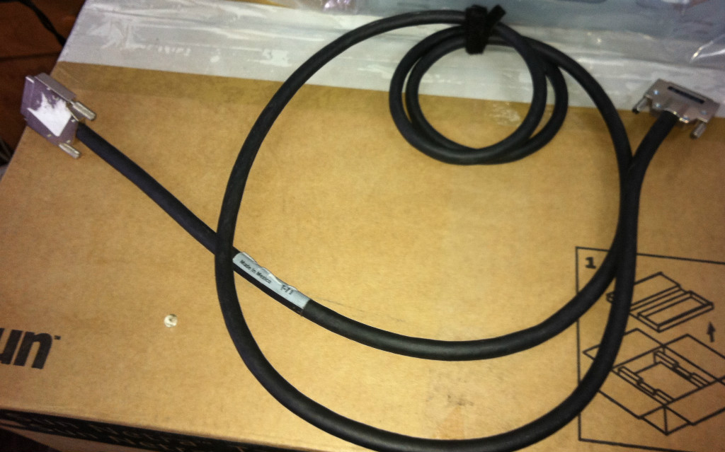 IBM 09N7275 LVD-SE 2 meter Male to Male VHDCI Black Cable FRU: 09N7276