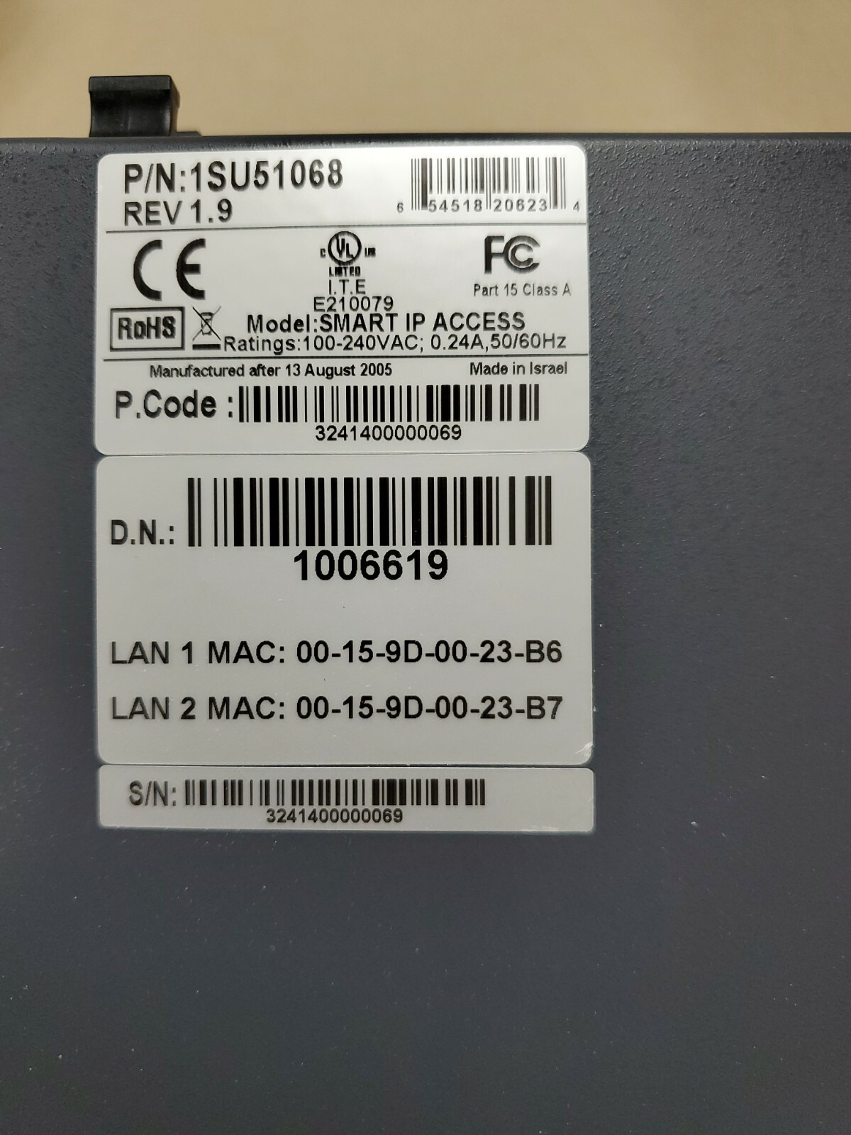 MINICOM 1SU51068/R SMART IP ACCESS 4-PORT REMOTE 100-240VAC 50/60HZ **NNB**