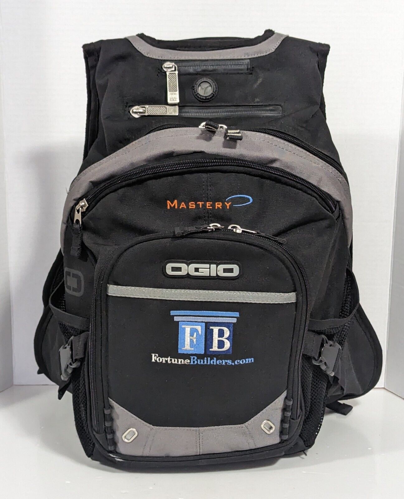 OGIO Fugitive Laptop Backpack Adult Embroidered Street Bag Black Grey