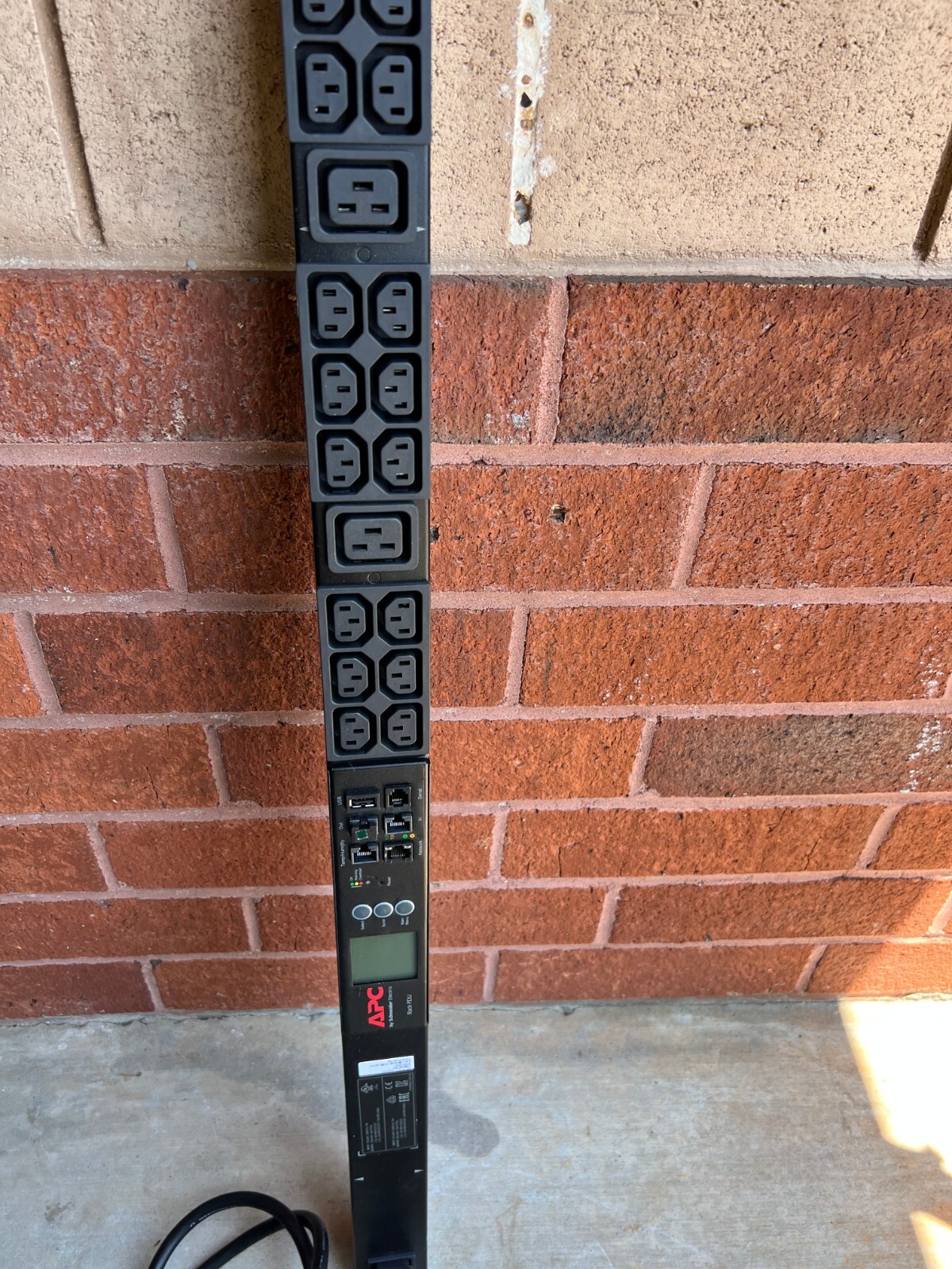 2x APC AP8858NA3 Metered PDU's 0U L6-20 4.16Kva 20A 208V 18xC13 2xC19, NO CABLES