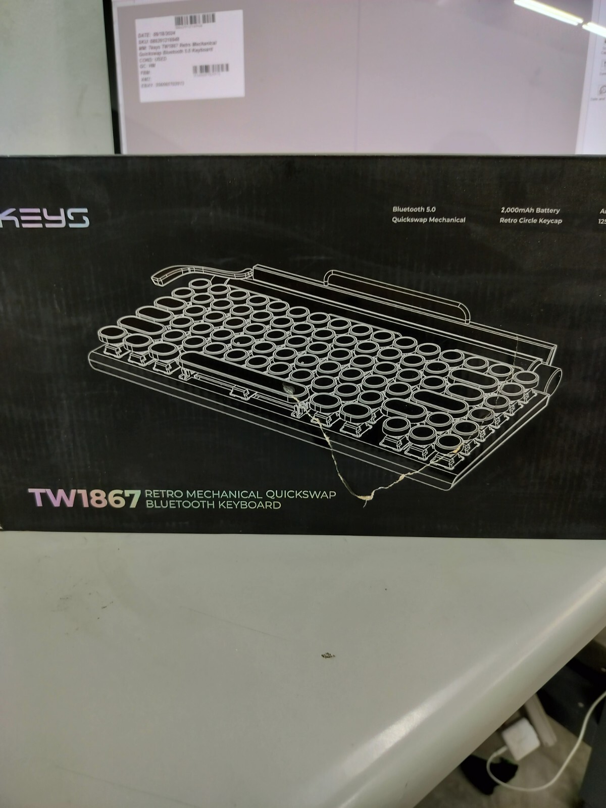 7keys TW1867 Retro Mechanical Quickswap Bluetooth 5.0 Keyboard