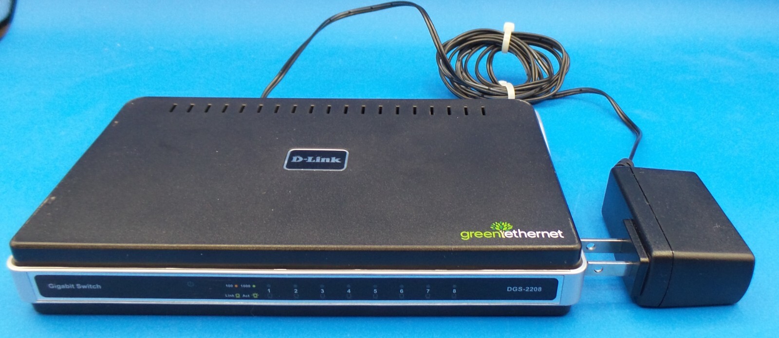 D-Link DGS-2208 Gigabit Dlink 8 Port Ethernet Network Switch HUB 10/100/1000