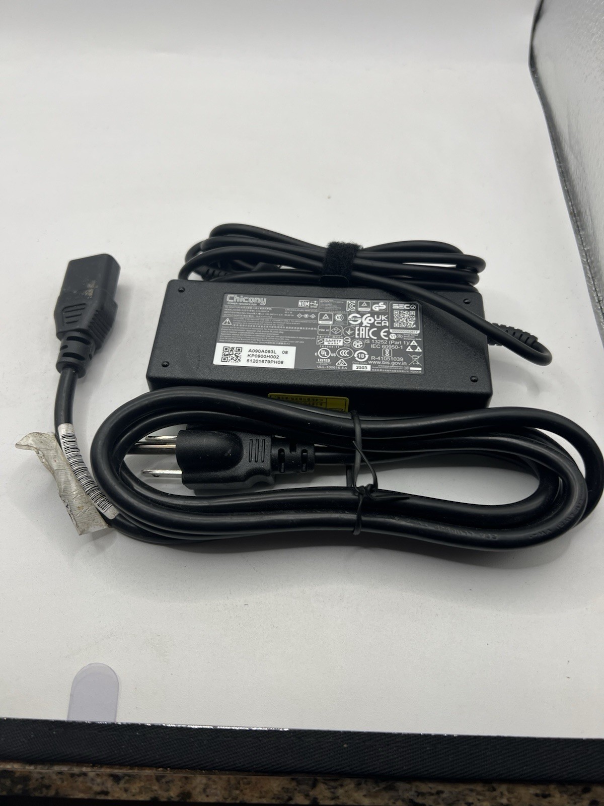 GENUINE Chicony  A16-090P1A  Adapter Charger