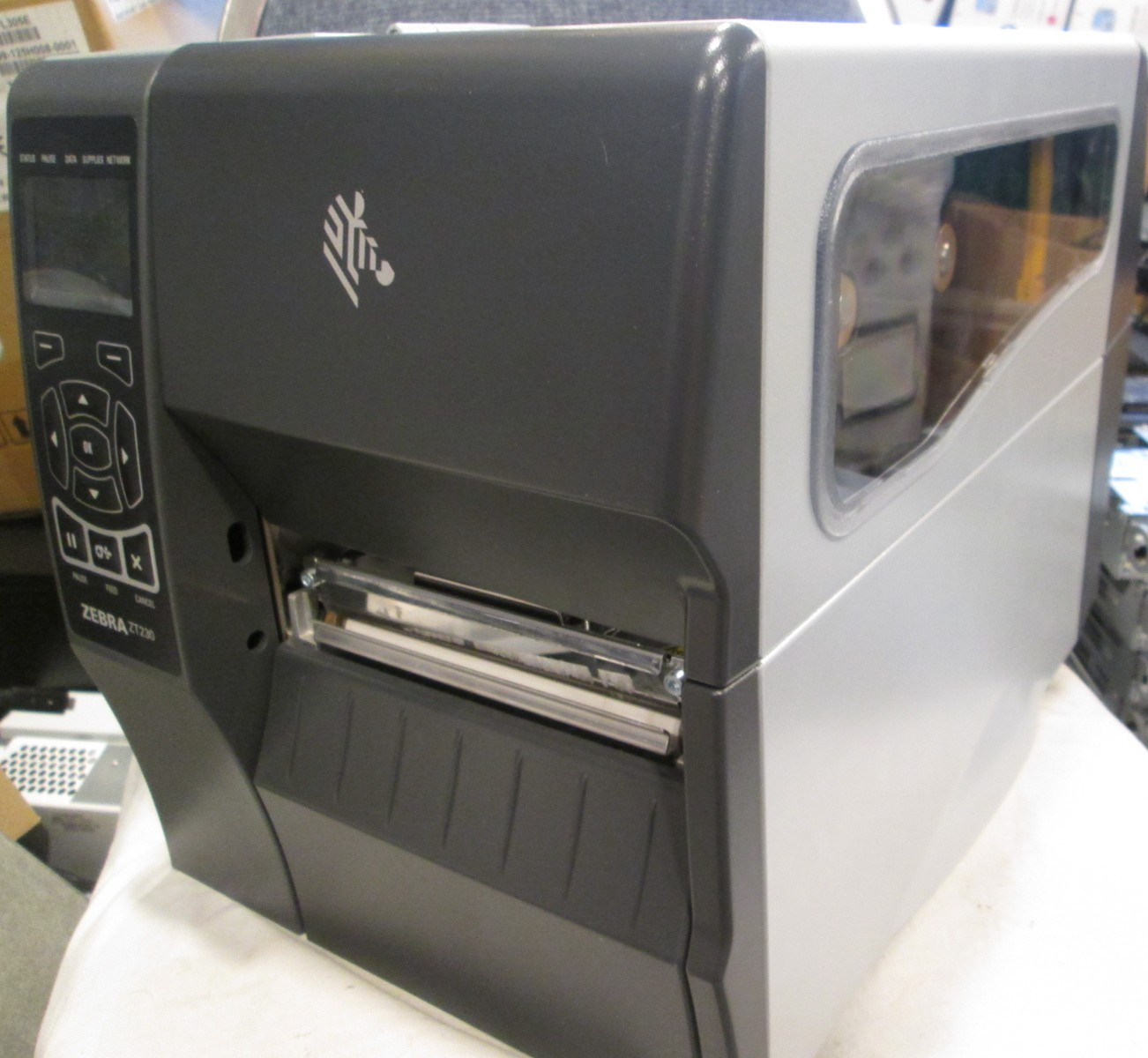 Genuine  ZEBRA ZT230 DIRECT THERMAL LABEL PRINTER USB ETHERNET ZT23042