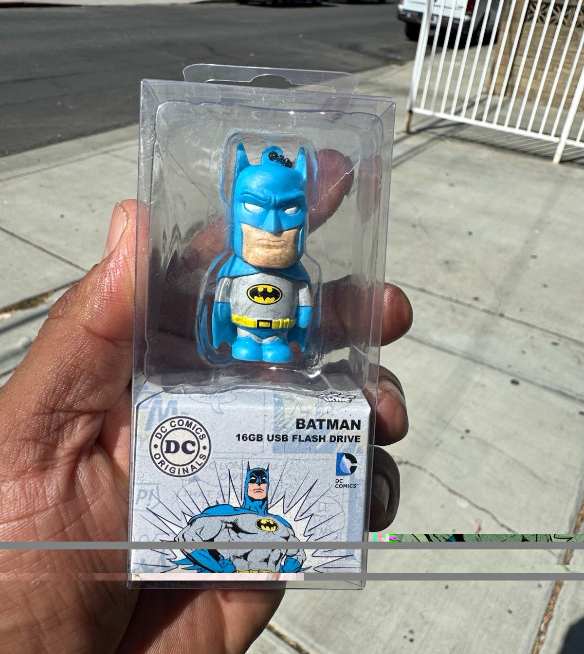 TRIBE DC Batman 16GB USB 2.0 Flash Drive Keychain, DC Comics Originals