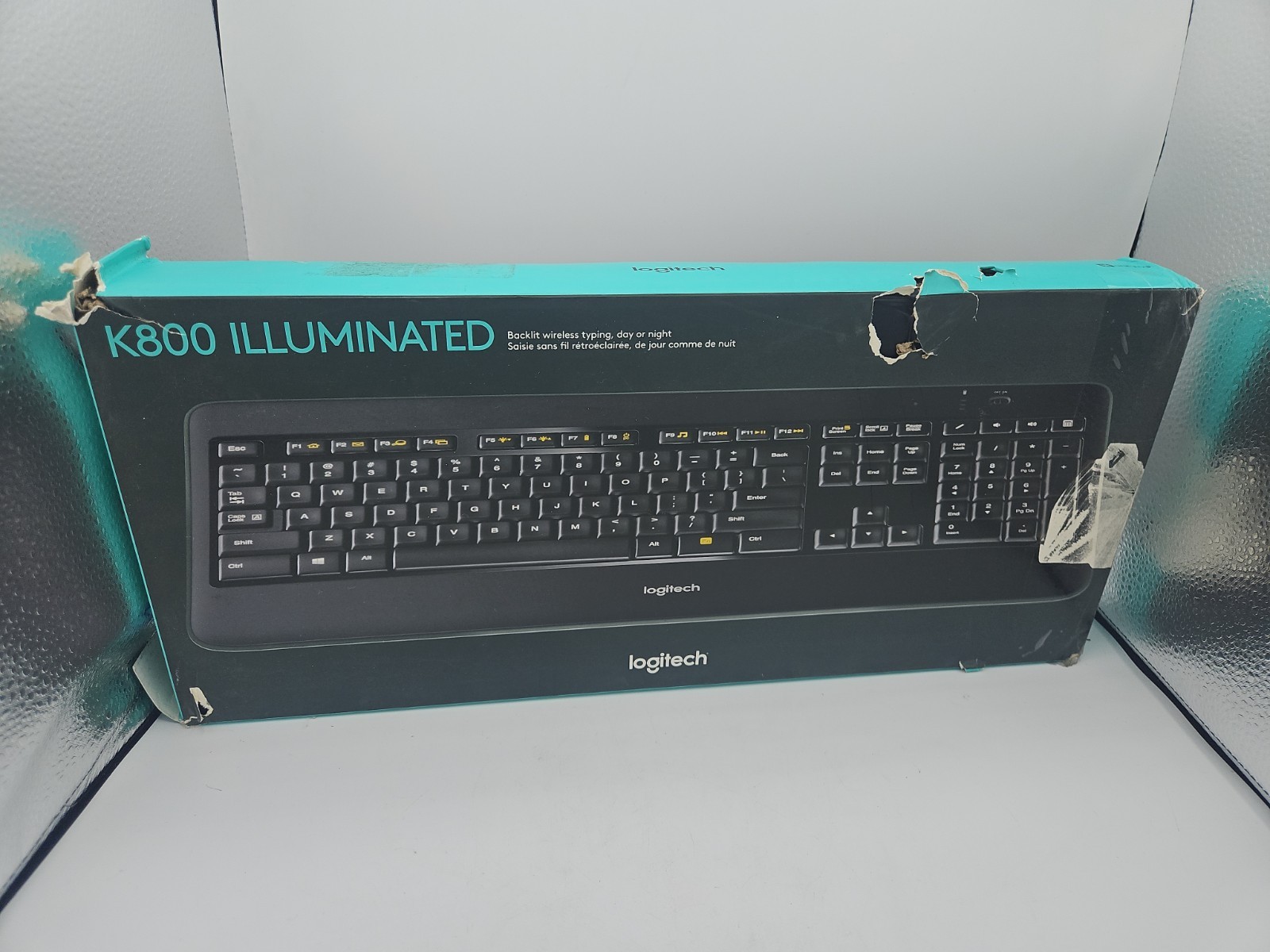 Logitech K800 (920-002359) Wireless Keyboard Works But Has Defects.  PLEASE READ