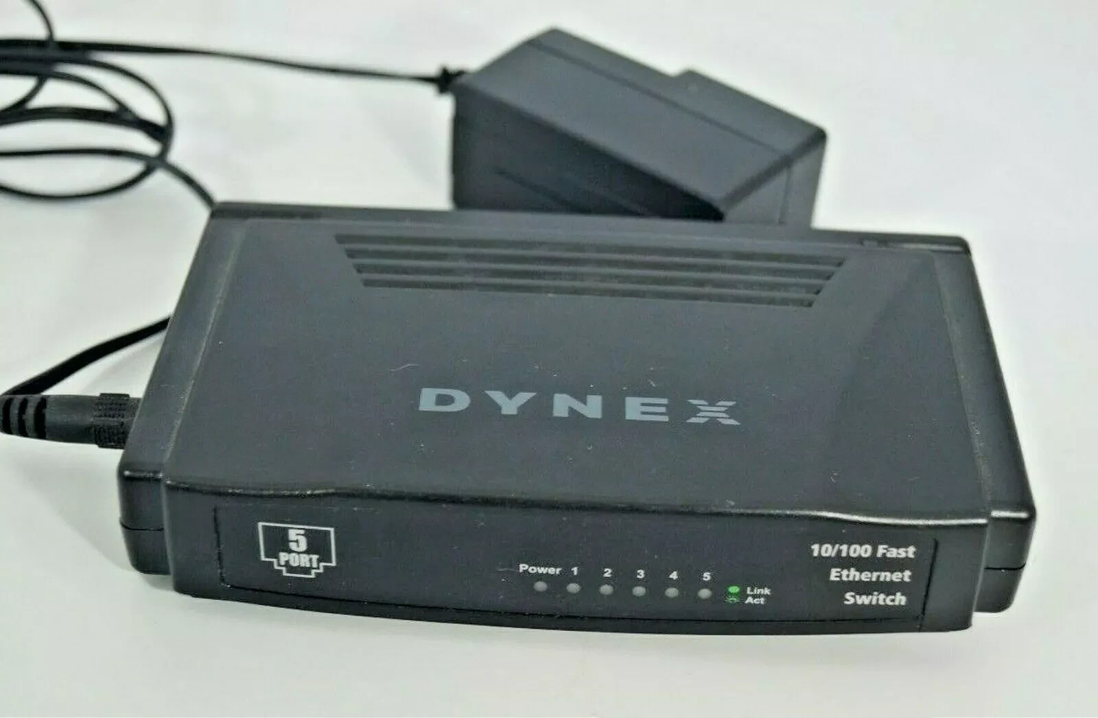 Dynex (DXESW5) 5-Ports External Switch