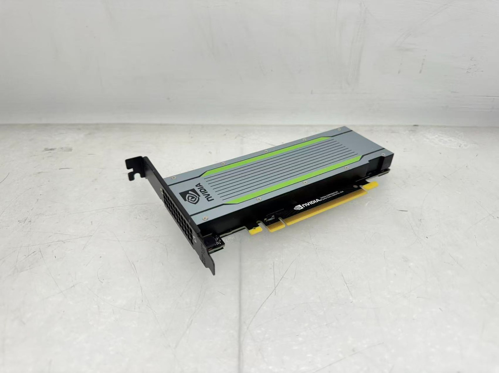 NVIDIA Tesla T4 16GB GDDR6 GPU Graphics 699-2G183-0200-100H (high Profile)