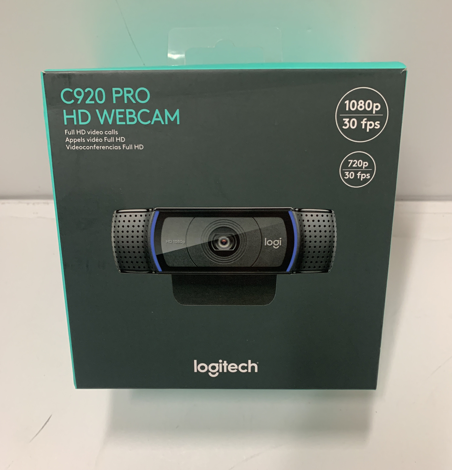 Logitech C920 HD Pro Webcam Widescreen Video Calling and Recording 1080p Camera