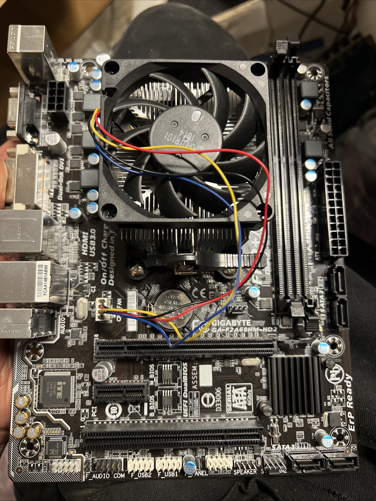Gigabyte GA-F2A68HM-HD2 Motherboard w/amd a10-7700 series