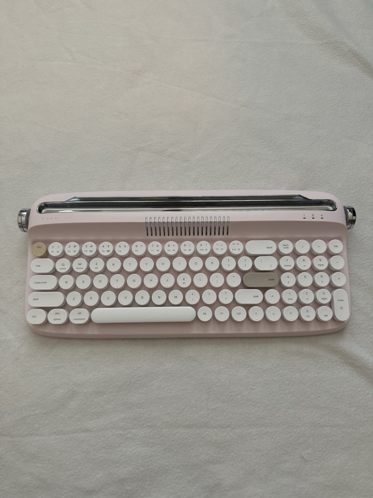 Yunzii x Actto B309 Mechanical Keyboard Baby Pink White