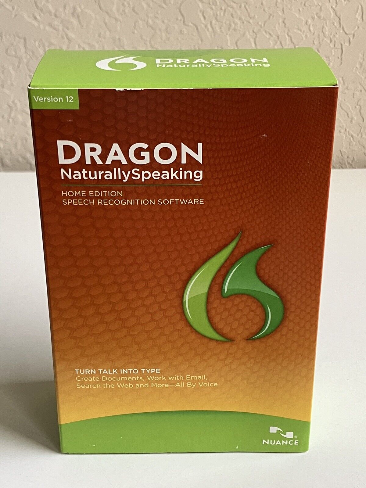 DRAGON Naturally Speaking Home Version 12 with MICROPHONE Nuance New SEALED