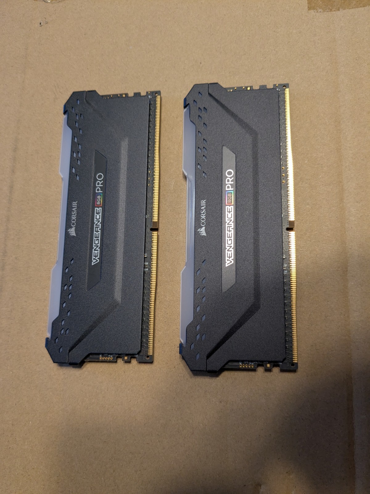 Corsair CMW16GX4M2C3200C18 3200 MHz RGB 16GB (2x8)  DDR4 SDRAM - Black. qty 2