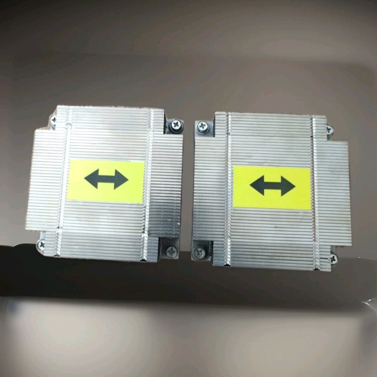 Set Of 2 Sun Microsystems Heatsink for Cisco B200 M2 Blade Server 700-31622-01