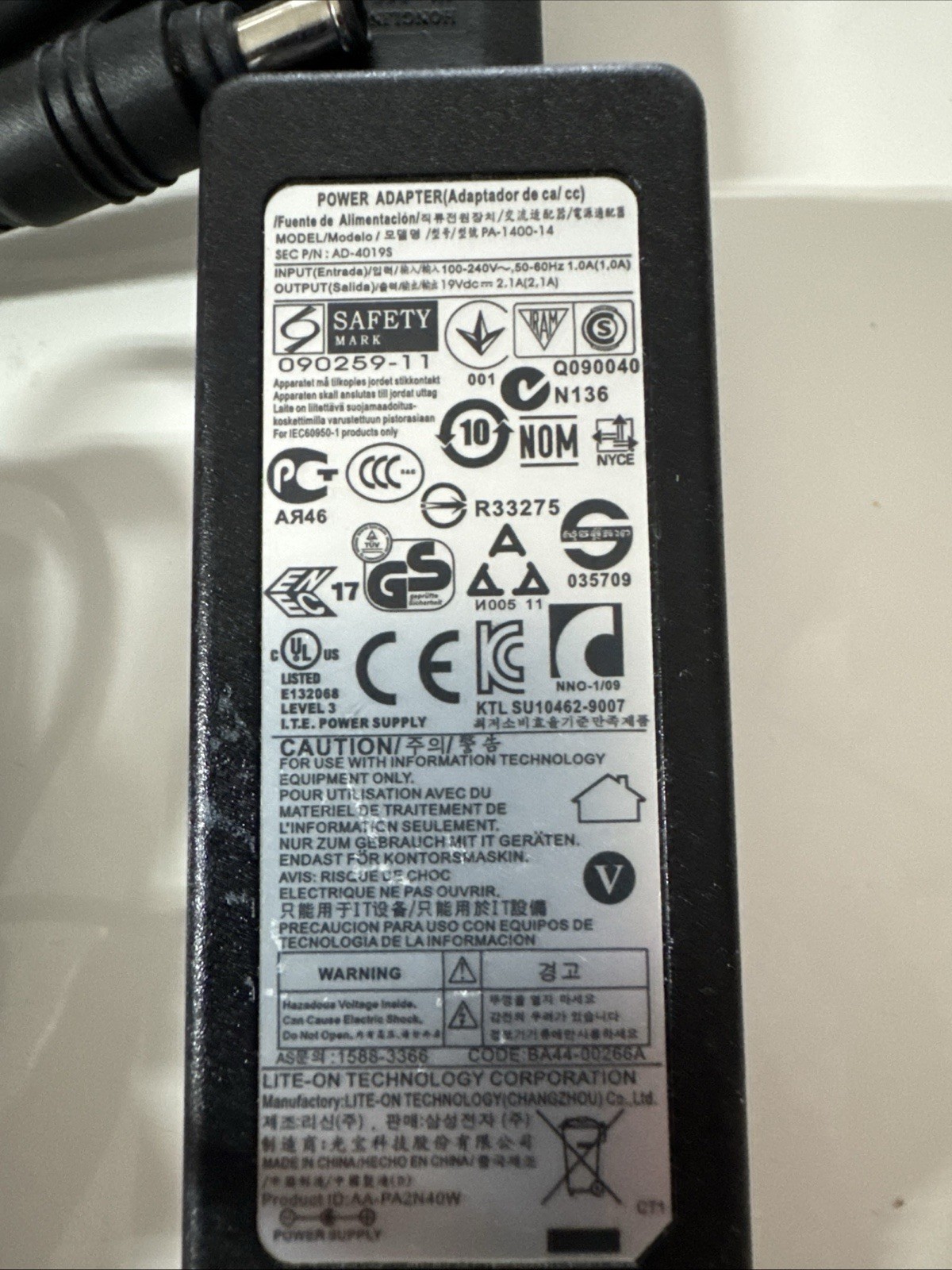 Genuine LiteOn AC/DC Power Adapter PA-1400-14 A13-040N2A 19V 2.1A 40W OEM