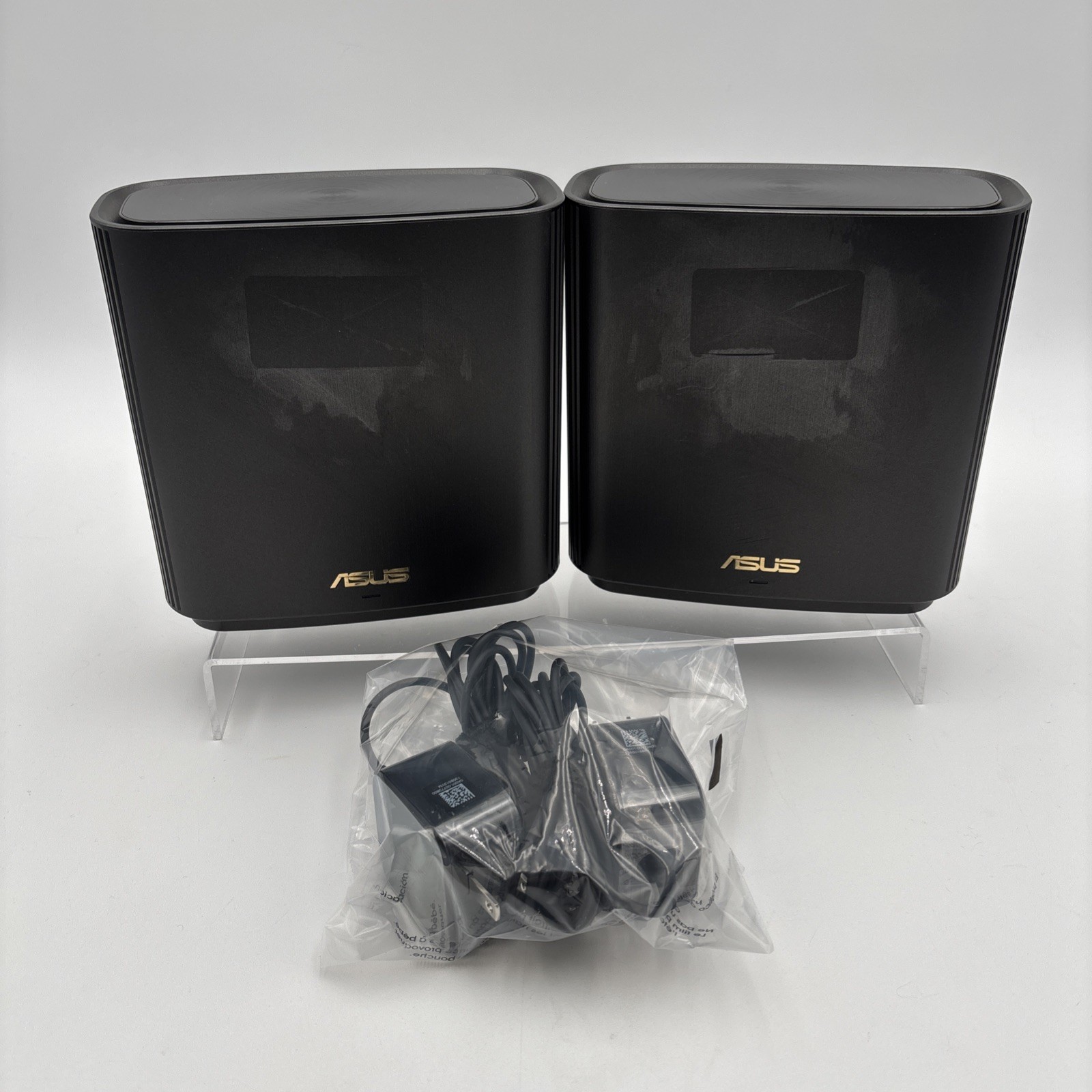 ASUS ZenWiFi XT8 AX6600 Tri-Band WiFi 6 Mesh Router 2.5G WAN Black - Lot Of 2