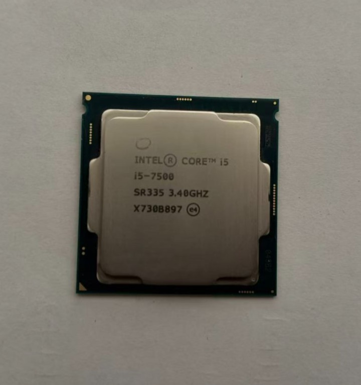 Intel Core i5-7500 3.4 GHz 8 GT/s LGA 1151 Desktop CPU Processor SR335