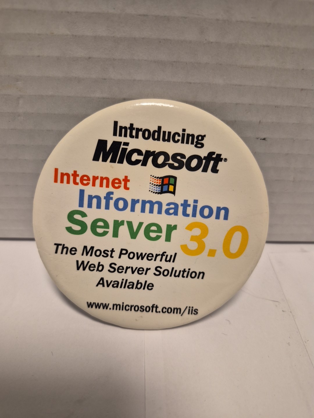​Vintage Microsoft Internet Information Server 3.0 Promo Pin Button - IIS 90s...