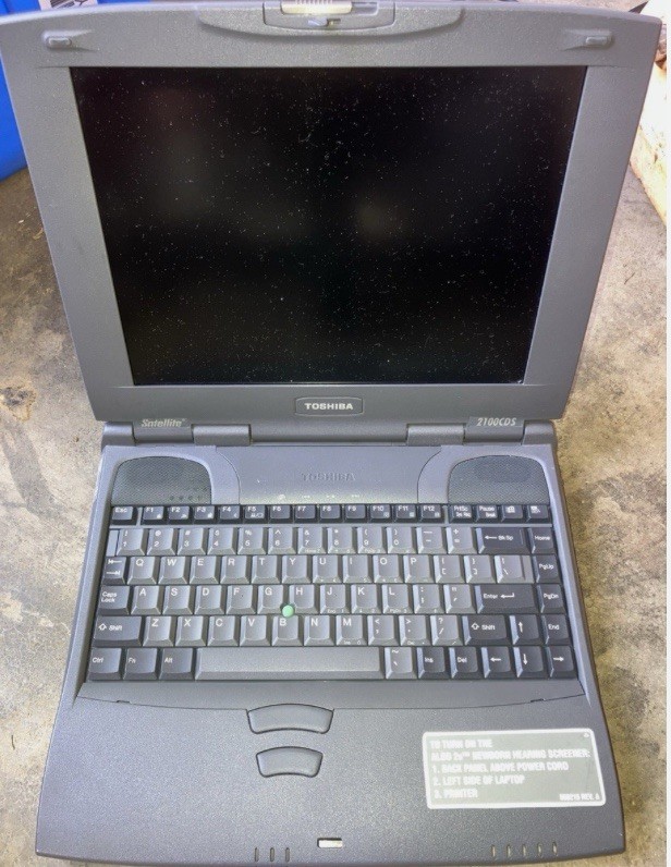 Vitage/Retro Laptop Toshiba Satellite 2100CDS 4.3 POWER ON TESTED UNIT ONLY