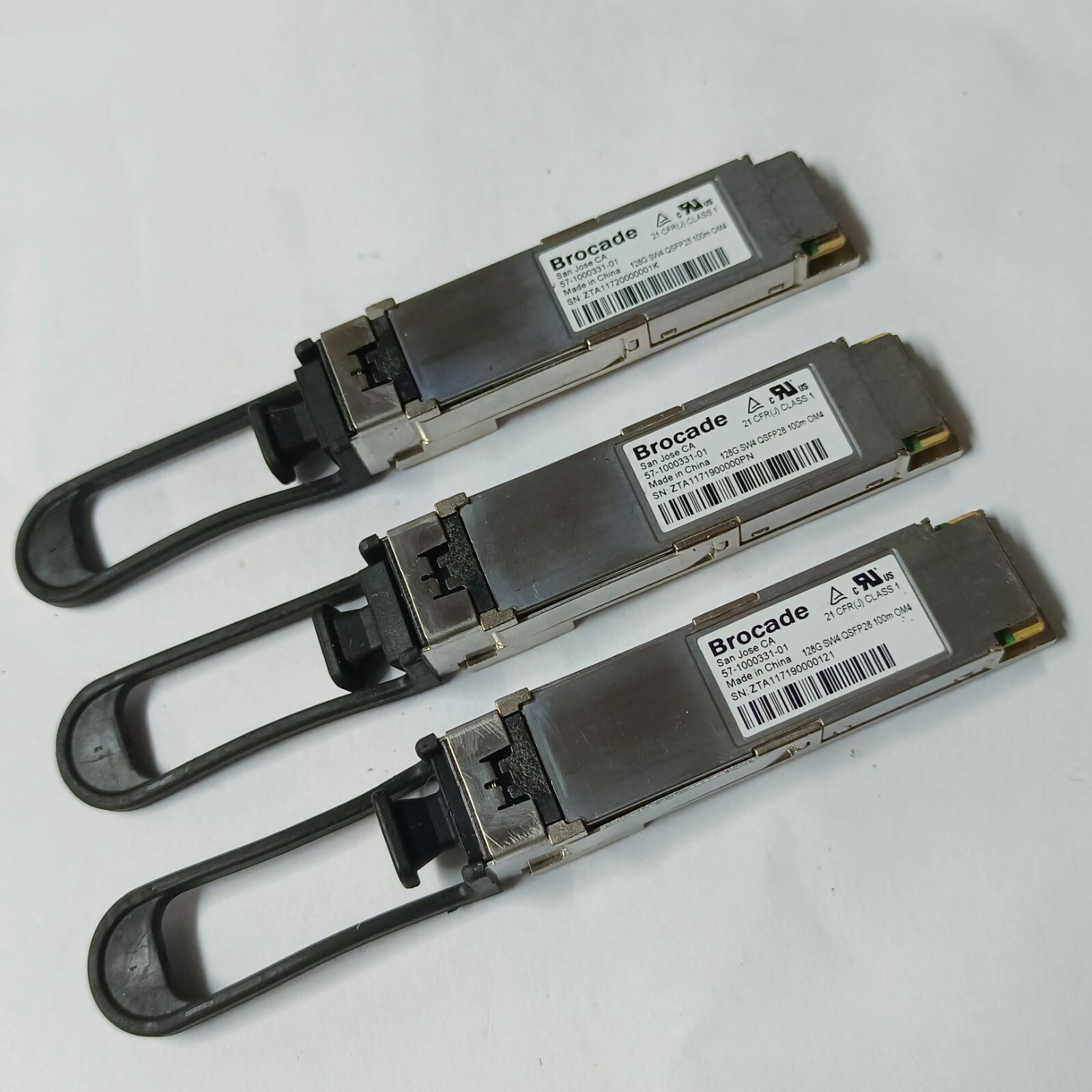 Brocade 57-1000331-01 128G 850nm SW4 QSFP28 OM4 MPO(XBR-000268) Module
