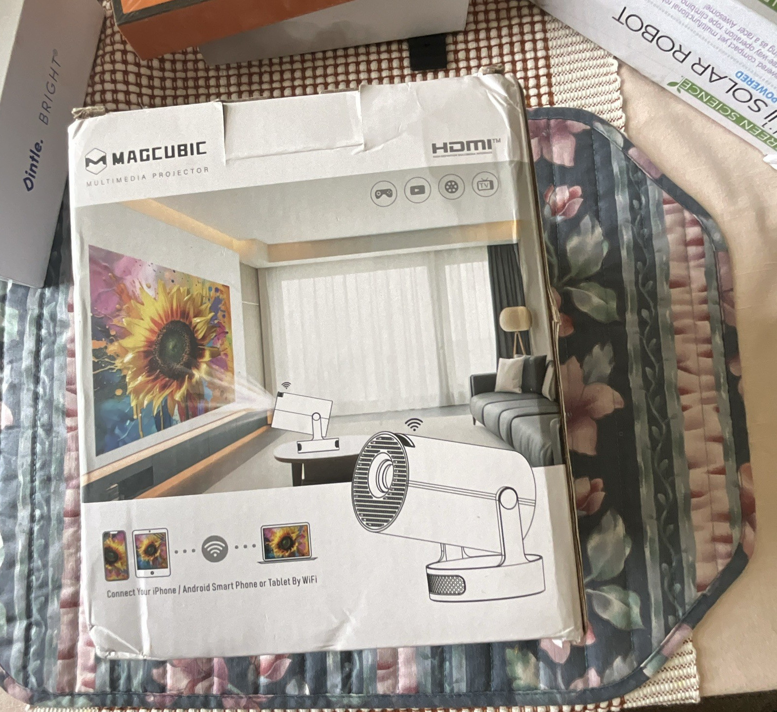 MAGCUBIC Multimedia Projector Desktop Portable - MAGCUBIC Multimedia Projector