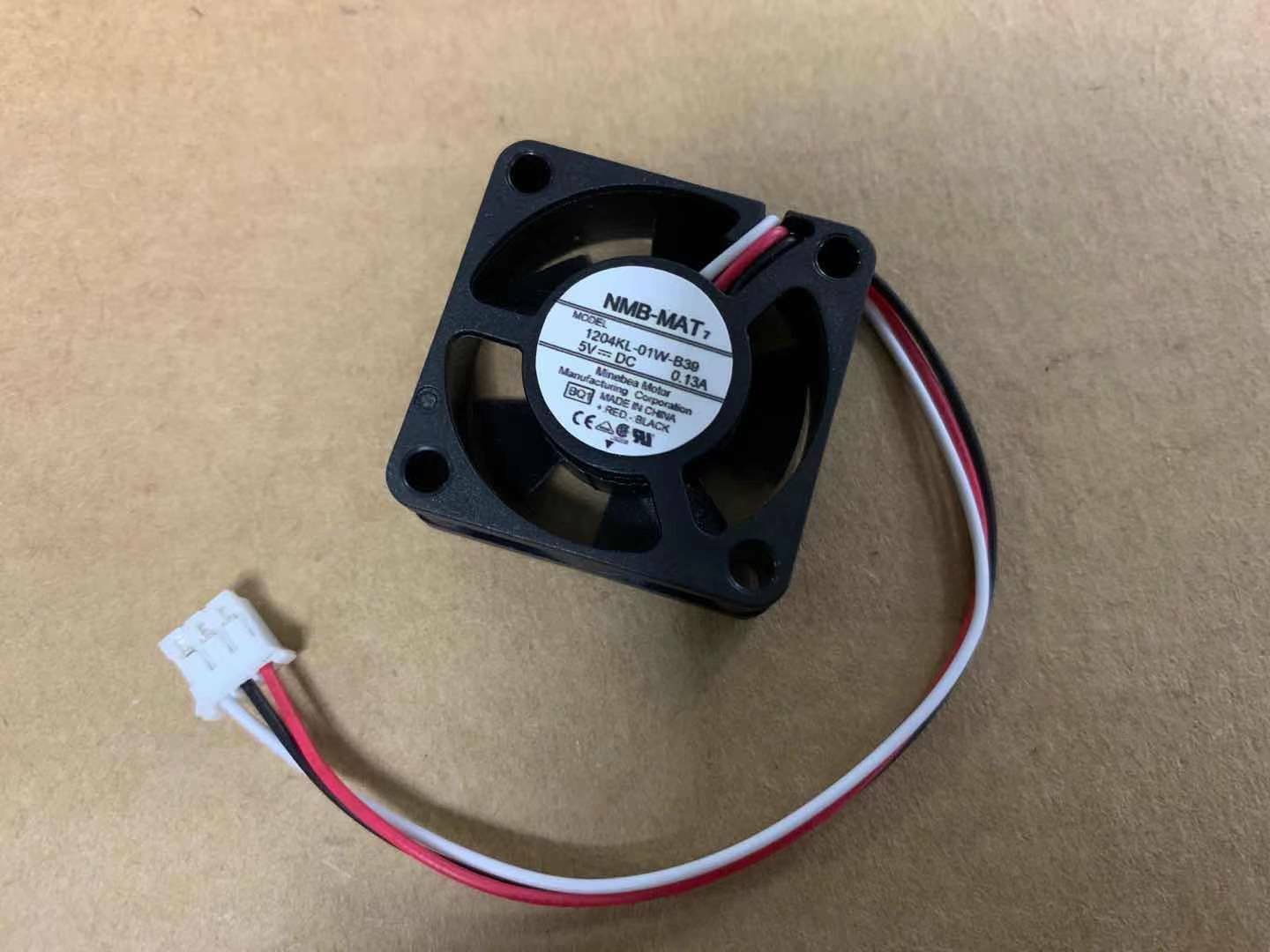 1pcs For NMB-MAT 1204KL-01W-B39 DC 5V 0.13A 3CM TCFAN cooling fan 3-wire