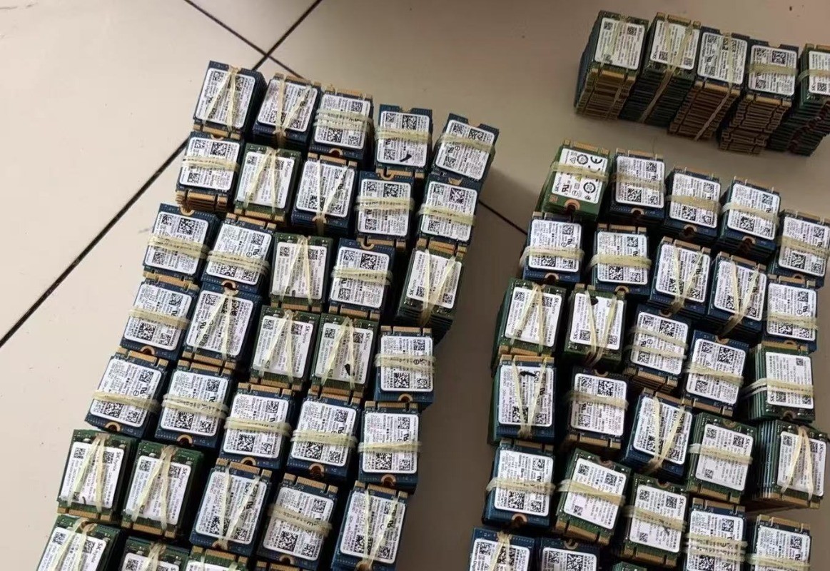 20x 128GB M.2 NVMe SSD 2230 30mm 2230 PCle - Mixed Brands Random interface