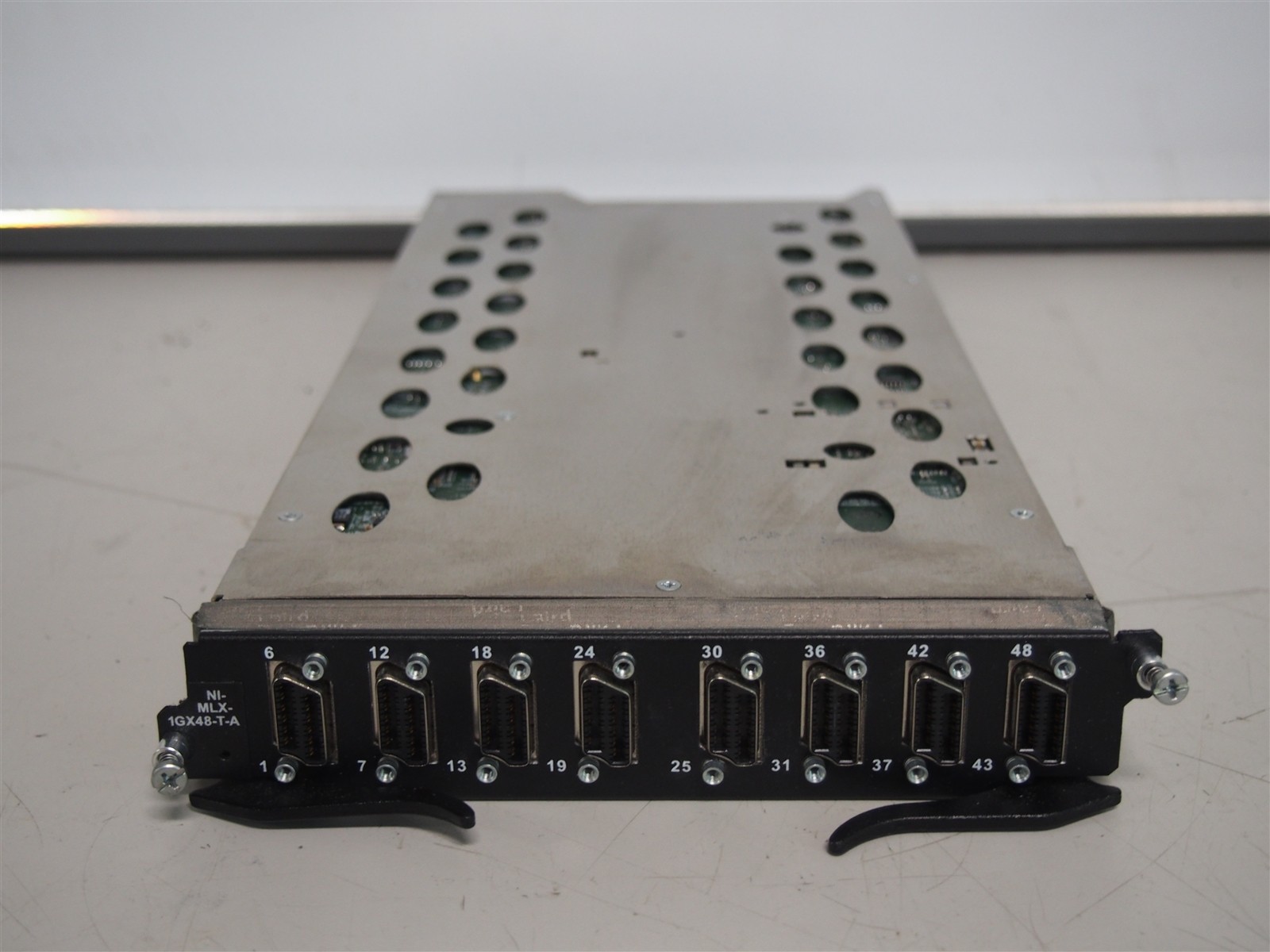 Brocade NetIron NI-MLX-1GX48-T-A 48-Pot Gigabit Switching Module