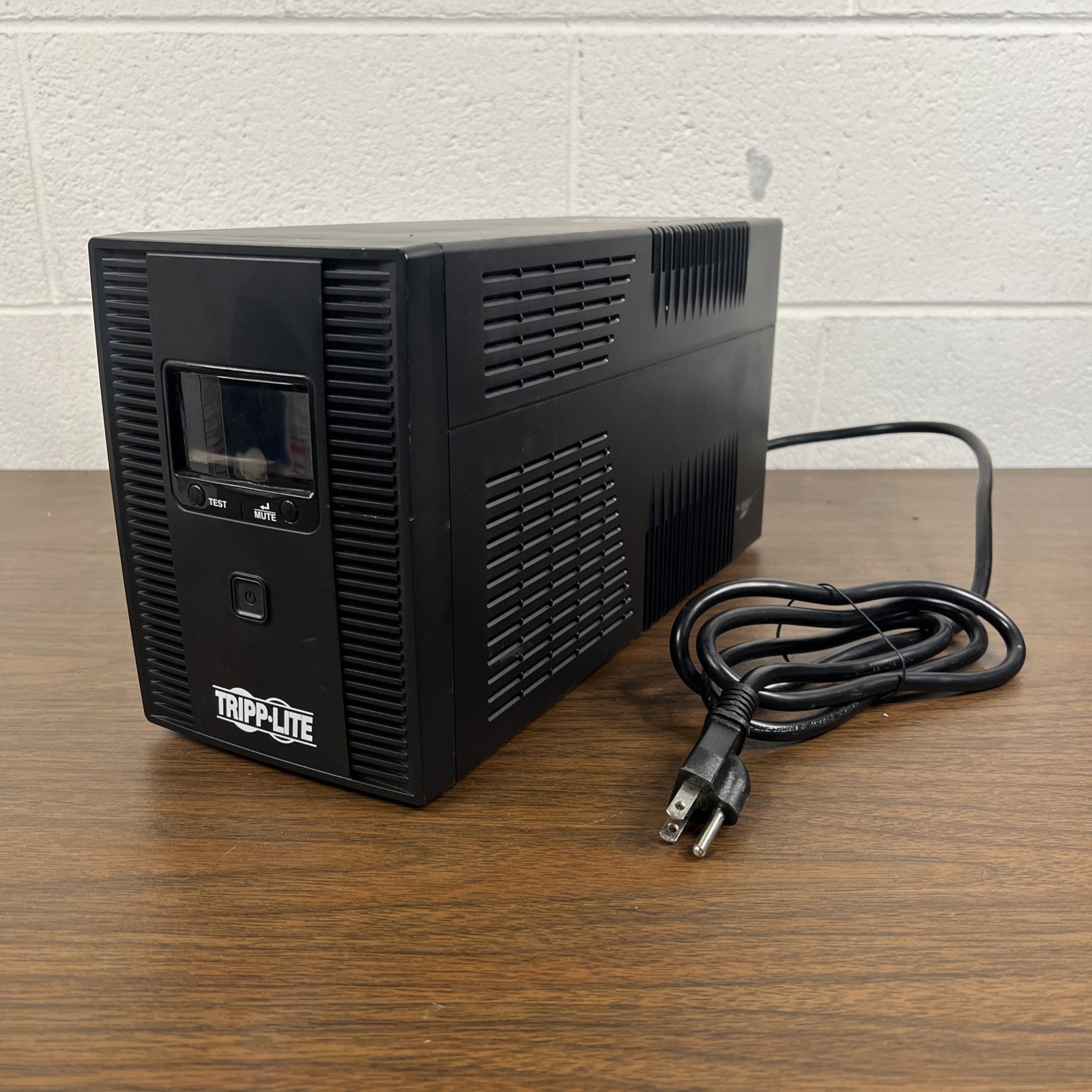 Tripp Lite OMNI1500LCDT UPS Battery Backup 10-Outlet Power Supply, No Batteries