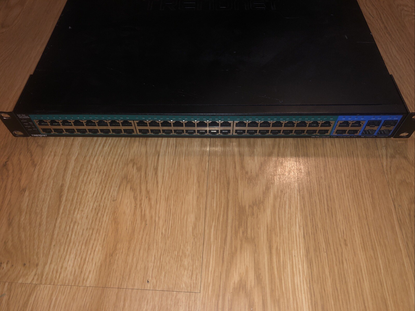 TRENDnet TPE-5048WS/A 52-Port Gigabit PoE+ Switch Web Smart