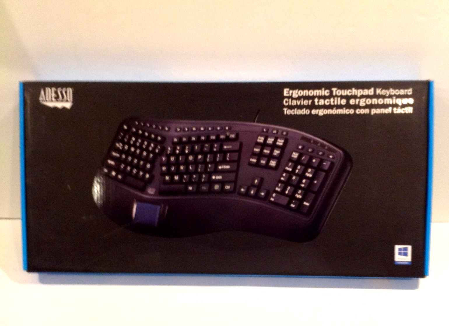 Adesso TruForm Media 450 Ergonomic USB Touchpad Keyboard AKB-450UB Black NEW