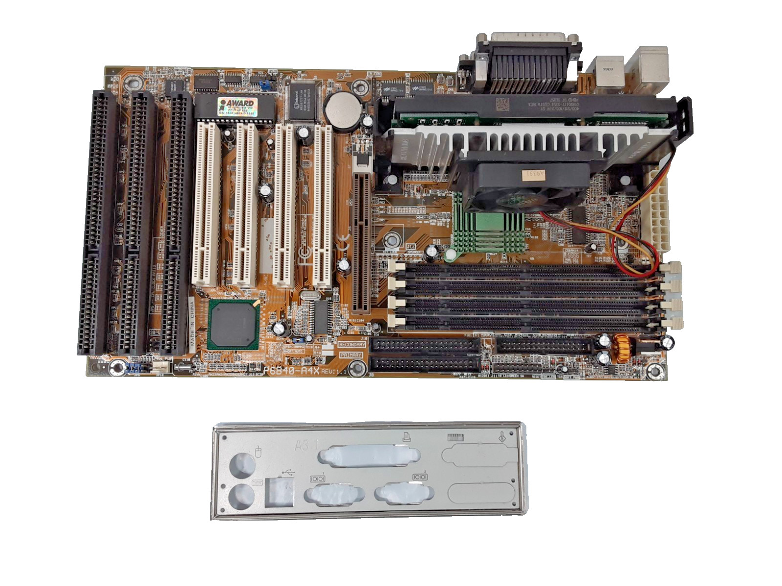 Vintage Tekram P6B40-A4X Intel Pentium 4 Slot 1 Socket ATX Motherboard CPU Combo