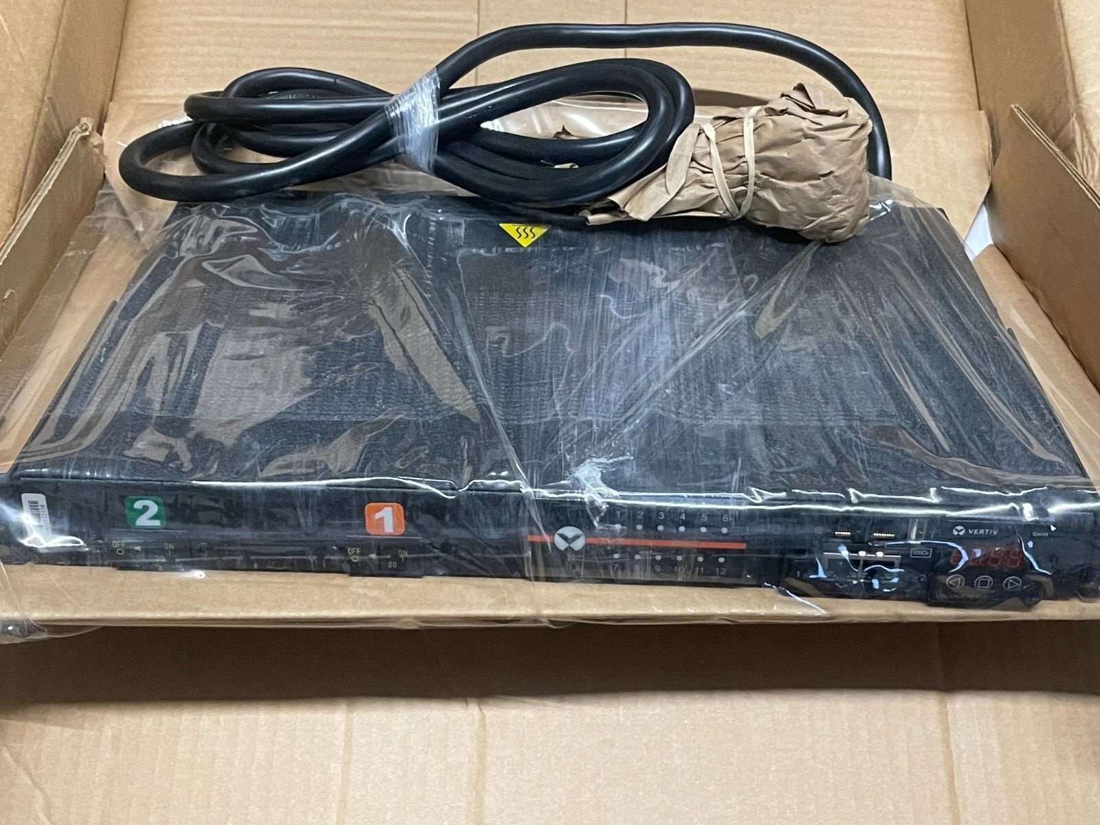 Vertiv Geist MNU3E1R6-12S203-3TL5A0H10-S rPDU 12-Outlet Monitored 120V 30A NU302