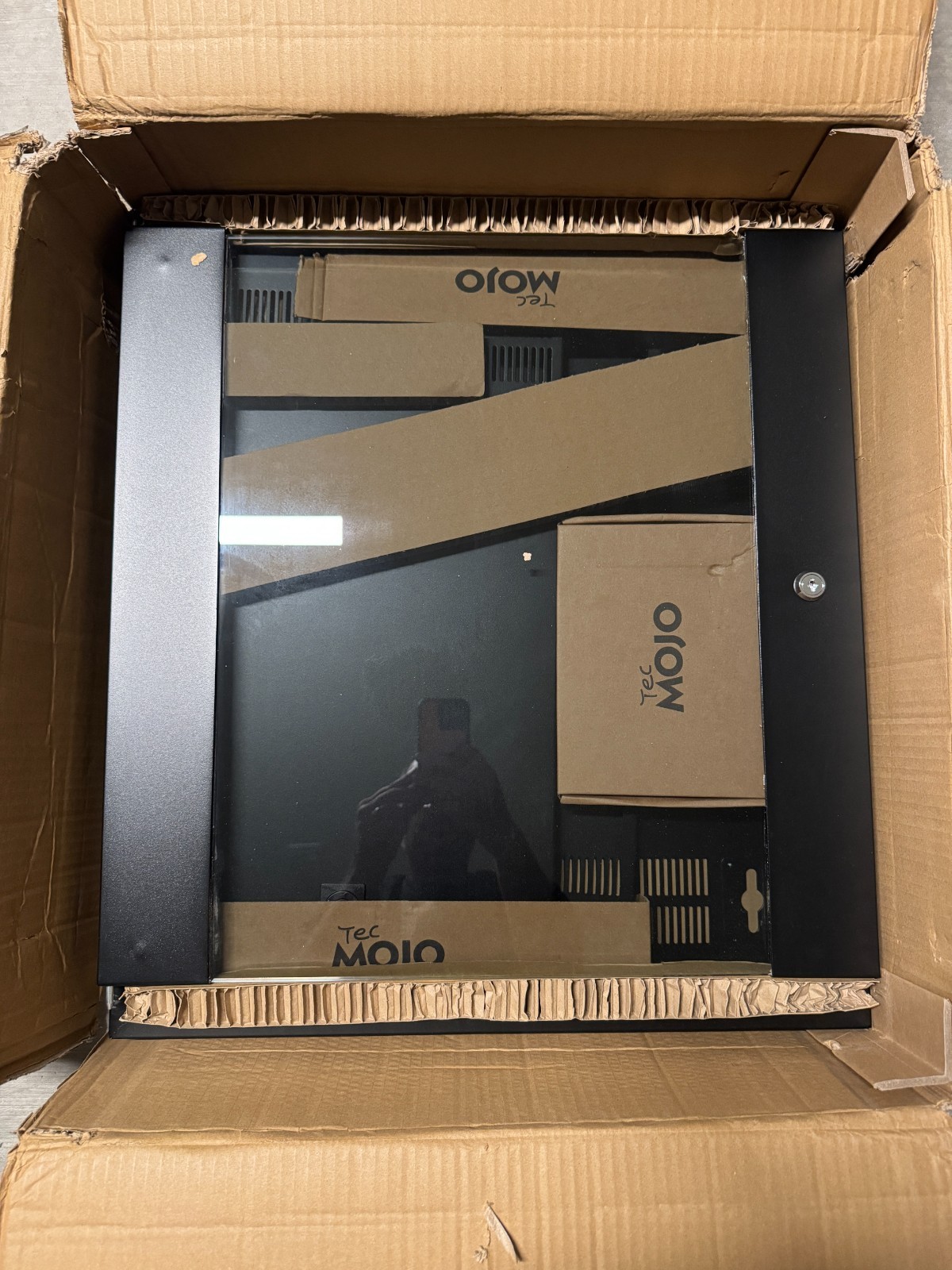 Tecmojo 12U Wall Mount Server Cabinet 19” Network Rack Glass Door New Open Box