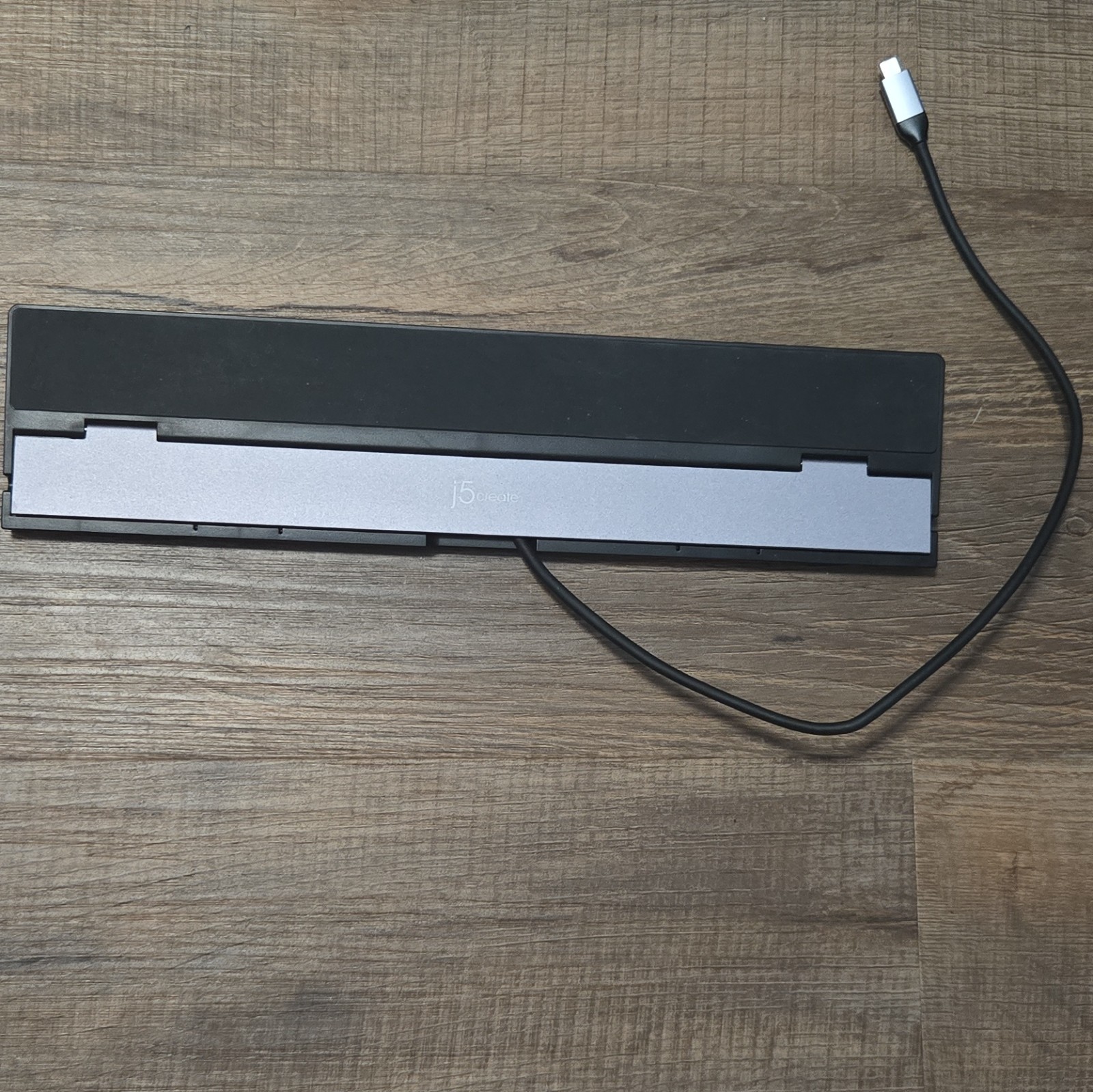j5create JCD543 USB-C Triple Display Docking Station HDMI VGA Compatible