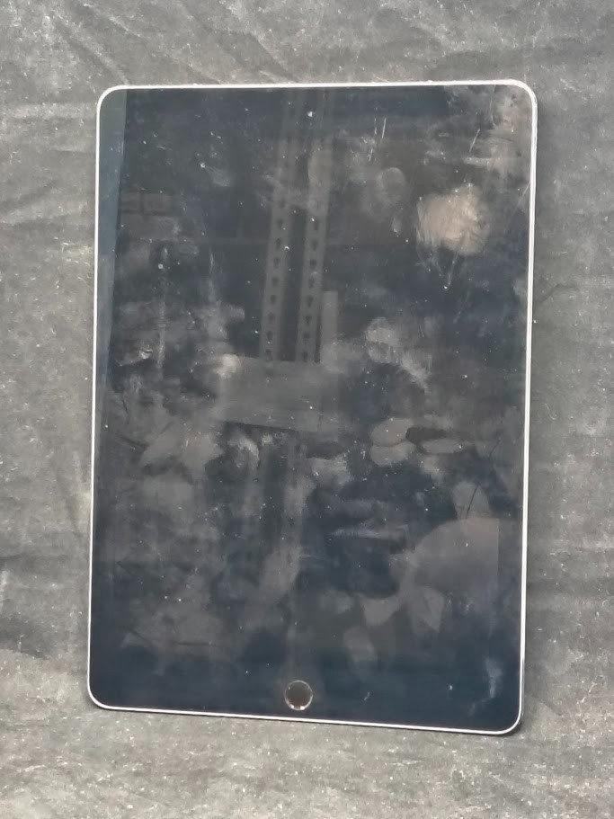 Apple iPad A1674 16 GB, Wi-Fi, 9.7 in  - Silver