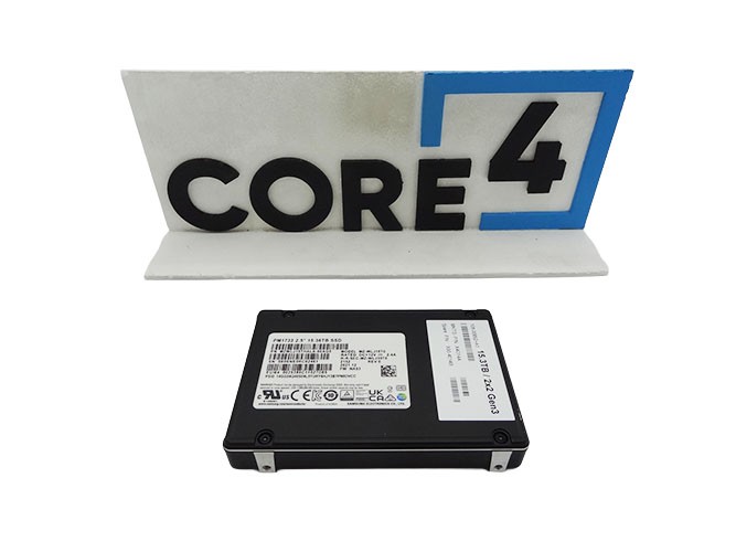 SAMSUNG MZWLJ15THALA 15.36TB PM1733 2.5in U.2 Gen4 NVMe SSD