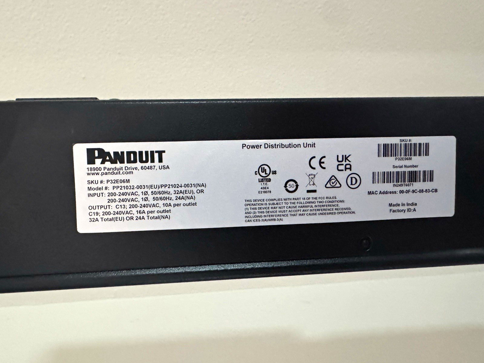 Panduit SmartZone PDU P12B38M 38-Outlet 200-240VAC Rack Mount USB RJ45
