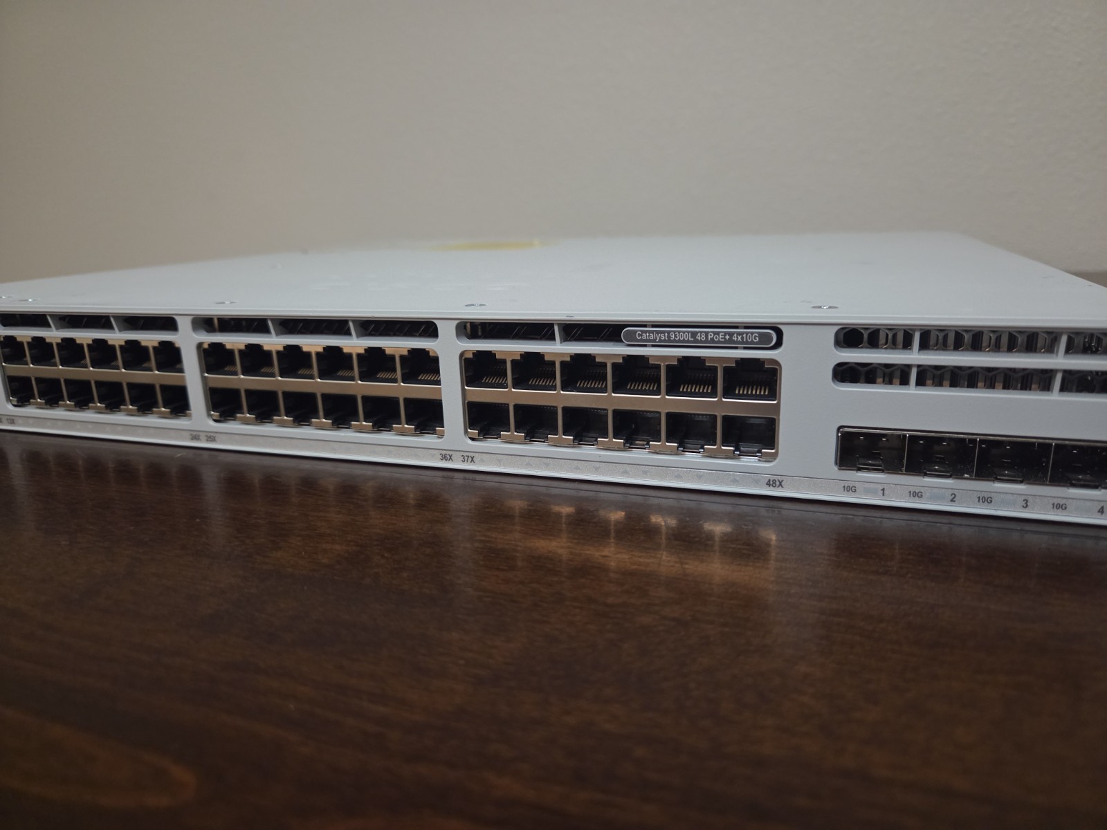 Cisco C9300L-48P-4X Catalyst 9300L 48-Port PoE+ 4x10G SFP+ 1100W Tested