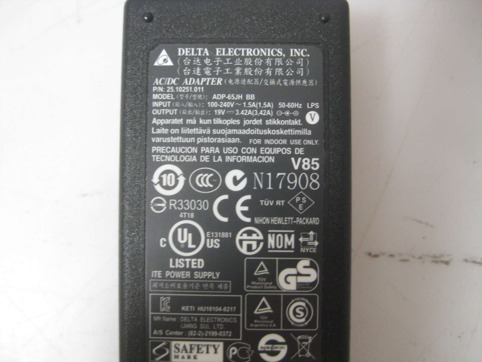 DELTA ELECTRONICS INC AC/DC ADAPTER 25.10251.011 ADP-65JH BB 19V 3.42A IT Laptop