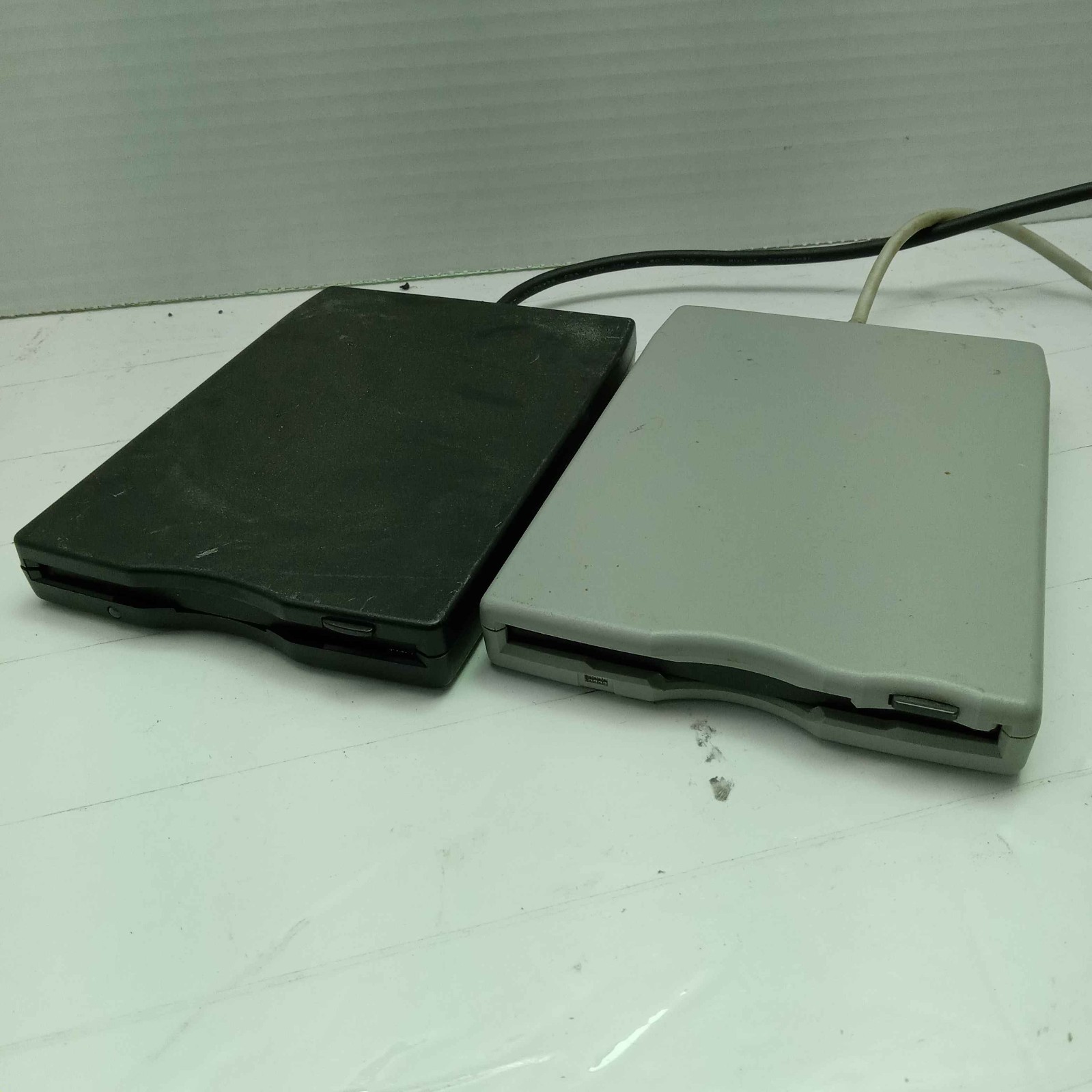 Lot of 2 USB Floppy Drives 3.5" TEAC/SmartDisk - UNTESTED READ ^