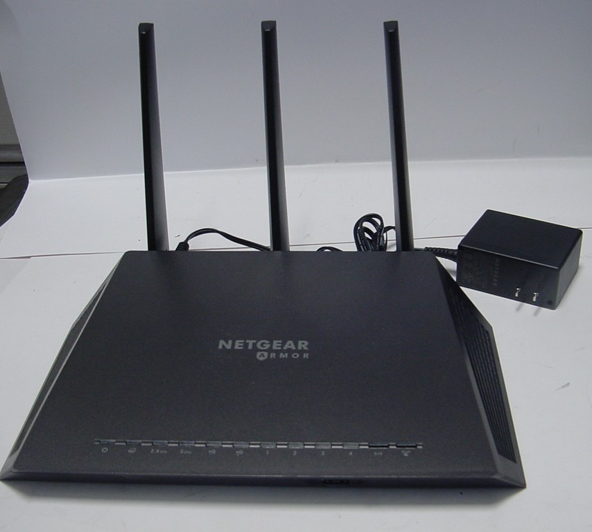 NETGEAR NIGHTHAWK AC2300 CYBERSECURITY WIFI ROUTER RS400