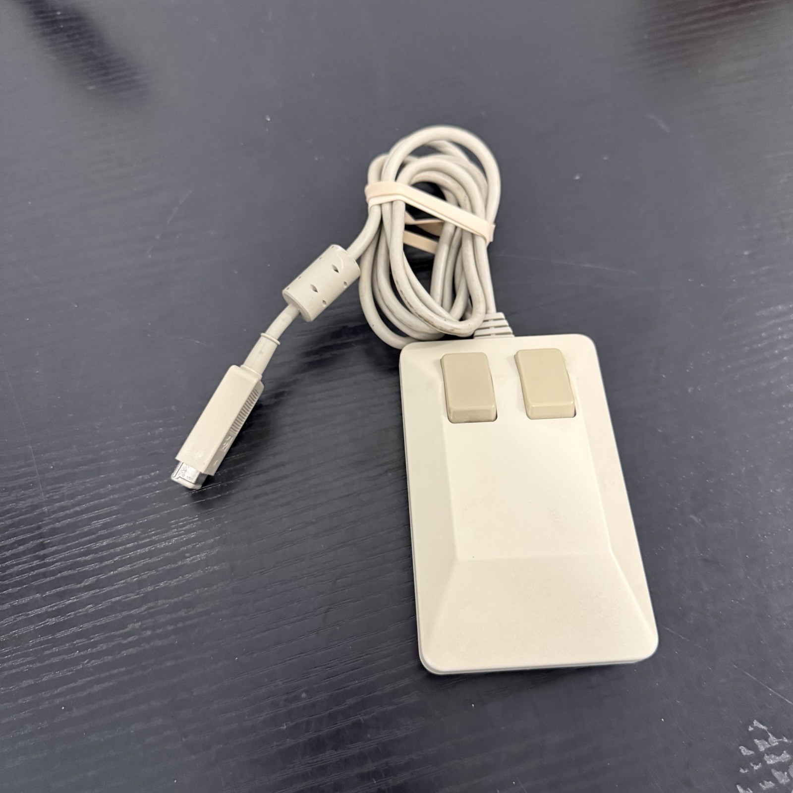 Commodore Tank Mouse 2-Button 9-Pin Ball Rolls & Buttons Click