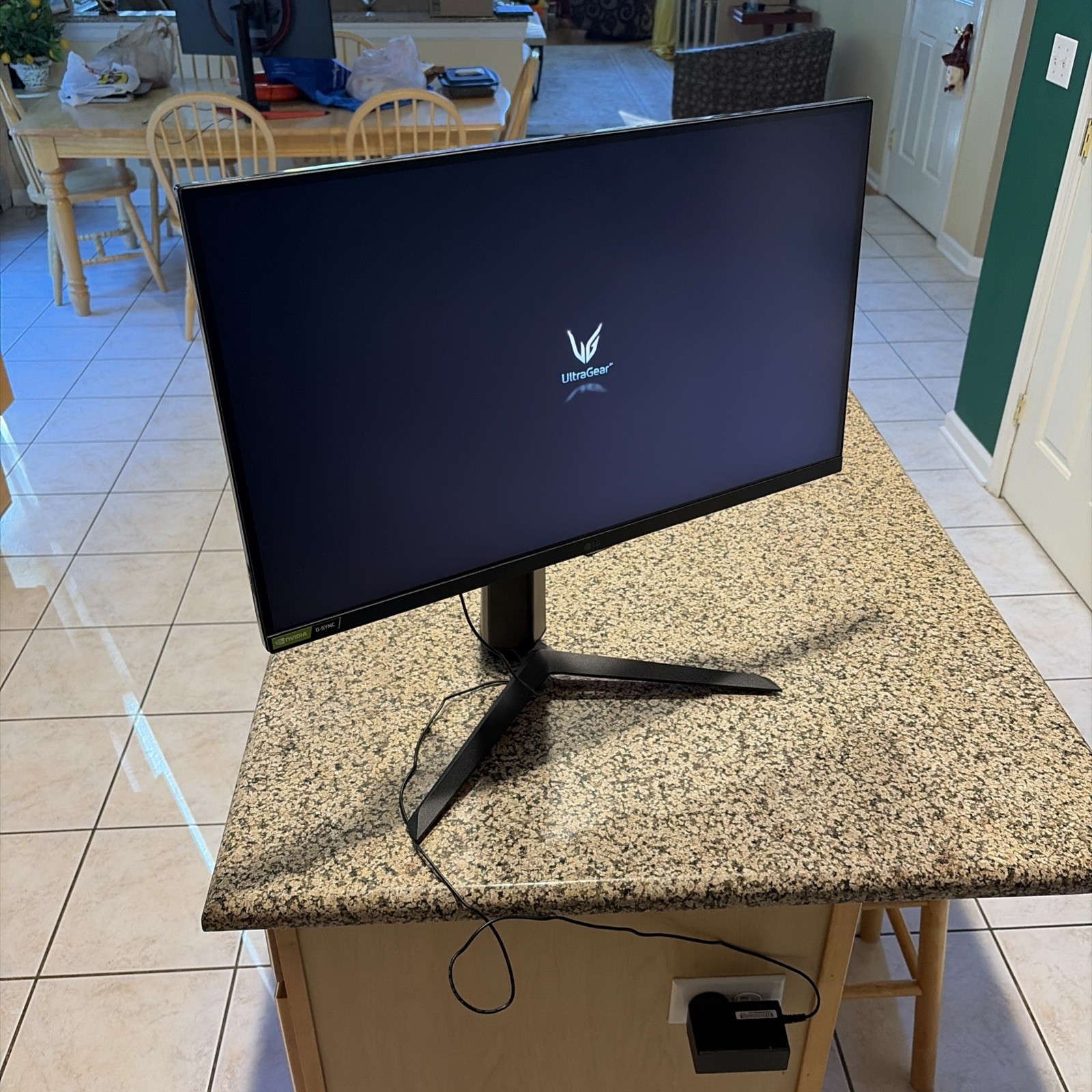 LG 27GP850 Ultra Gear 27" Gaming Monitor QHD 180Hz 2560X1440 1ms NVIDIA G-SYNC_