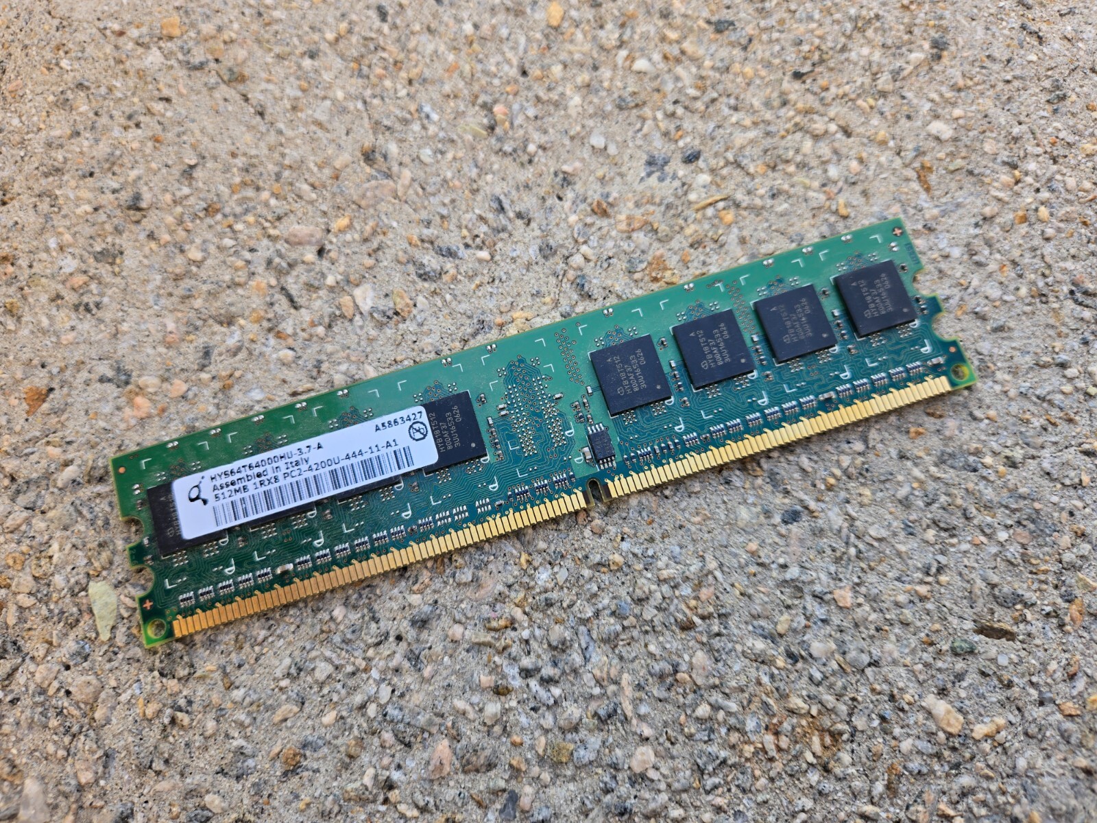 HYNIX HYS64T64000HU-3.7-A 512MB 1Rx8 PC2-4200U-444-11-A1 Memory RAM