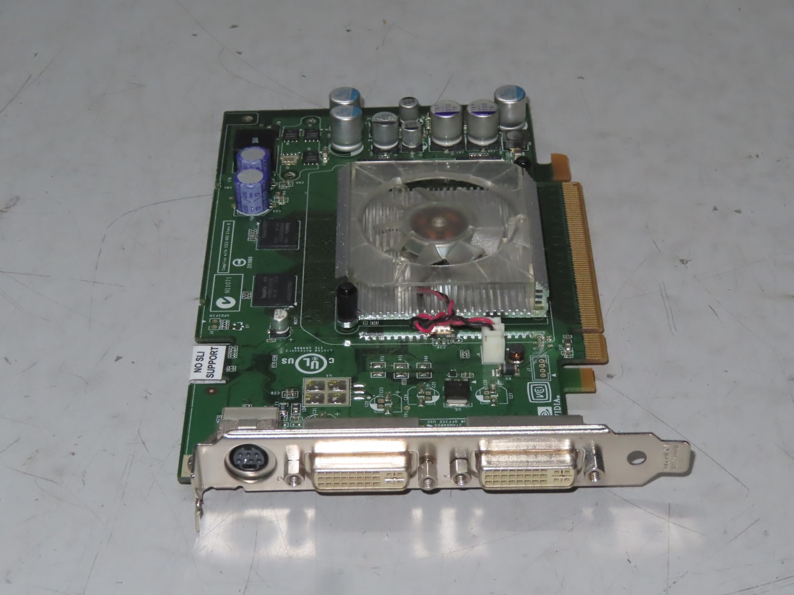 PNY NVIDIA Quadro FX 560  PCI Express Full Height Video Card S-Video DVI-I x 2