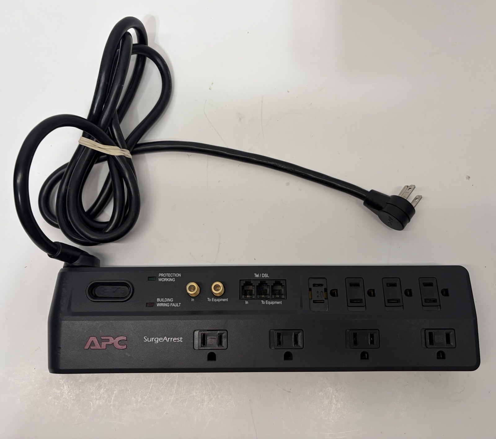 APC P8VT3 Surge-Arrest with 8-Outlet, Telephone Splitter & Coaxial