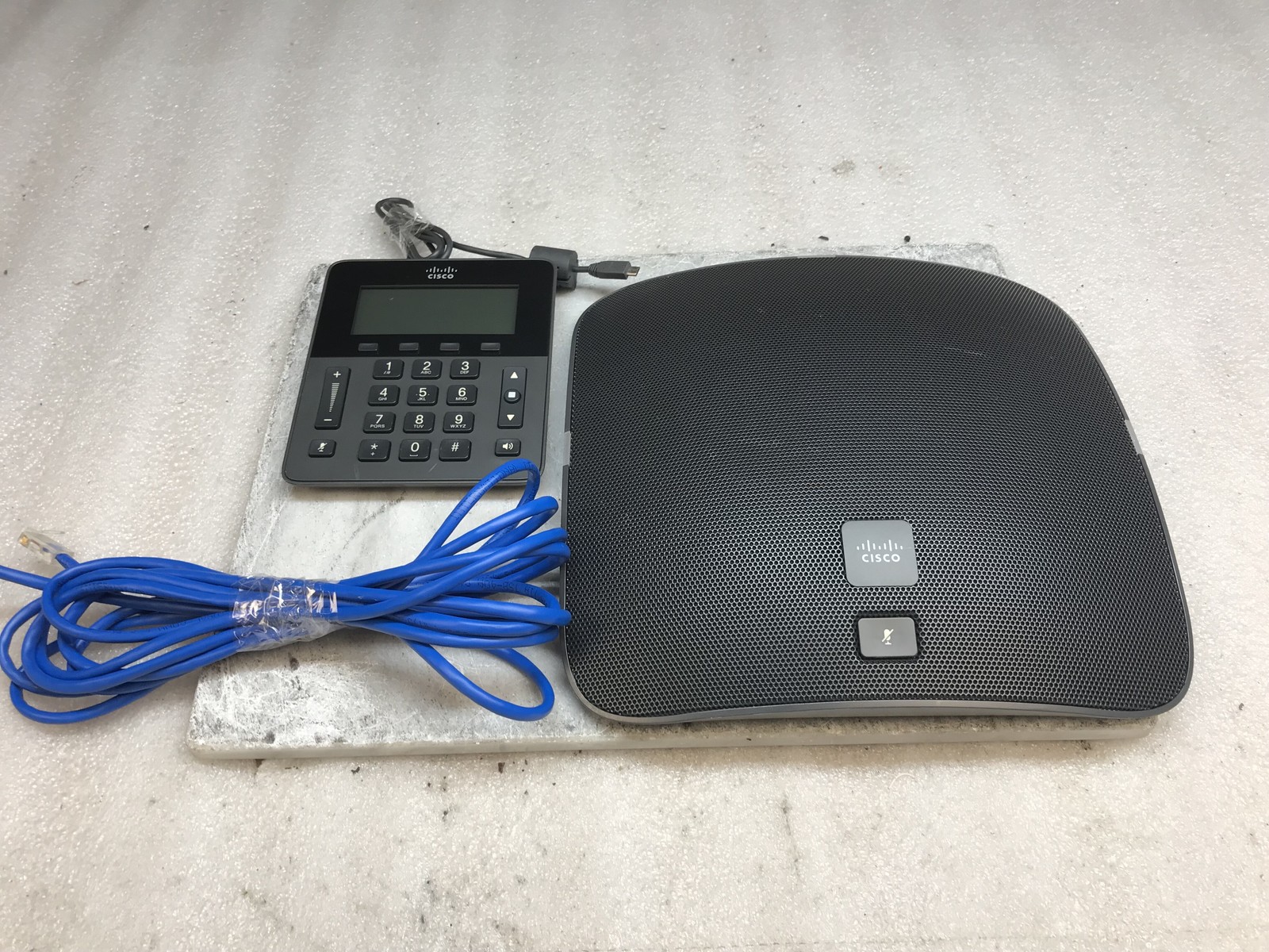 Cisco CP-8831  Unified IP Conference Phone Base and Control Unit