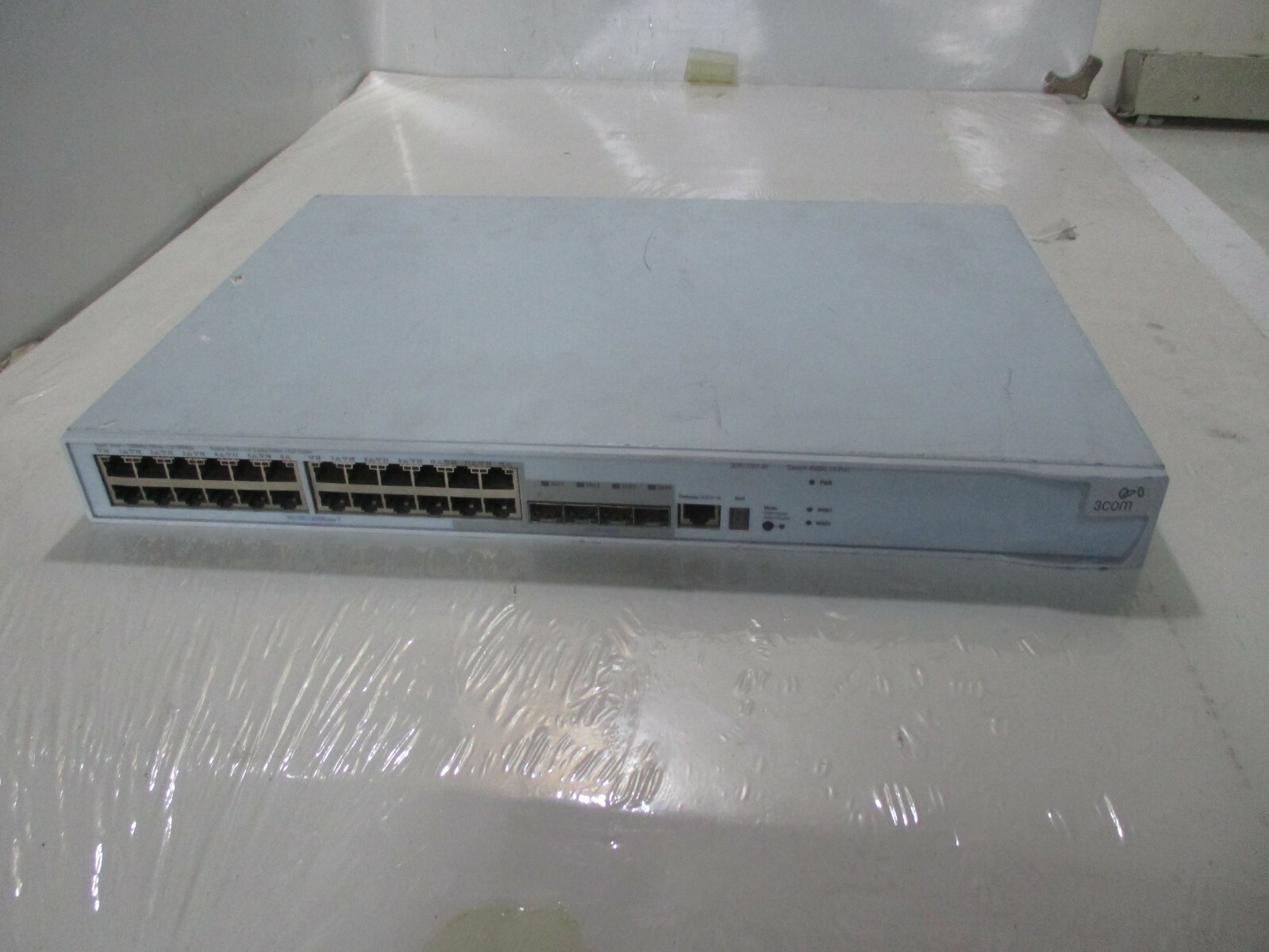 3COM 3CR17761-91 Gigabit Switch 4500G 24-Port w/ 3C17766 2-PORT 10G MODULE 