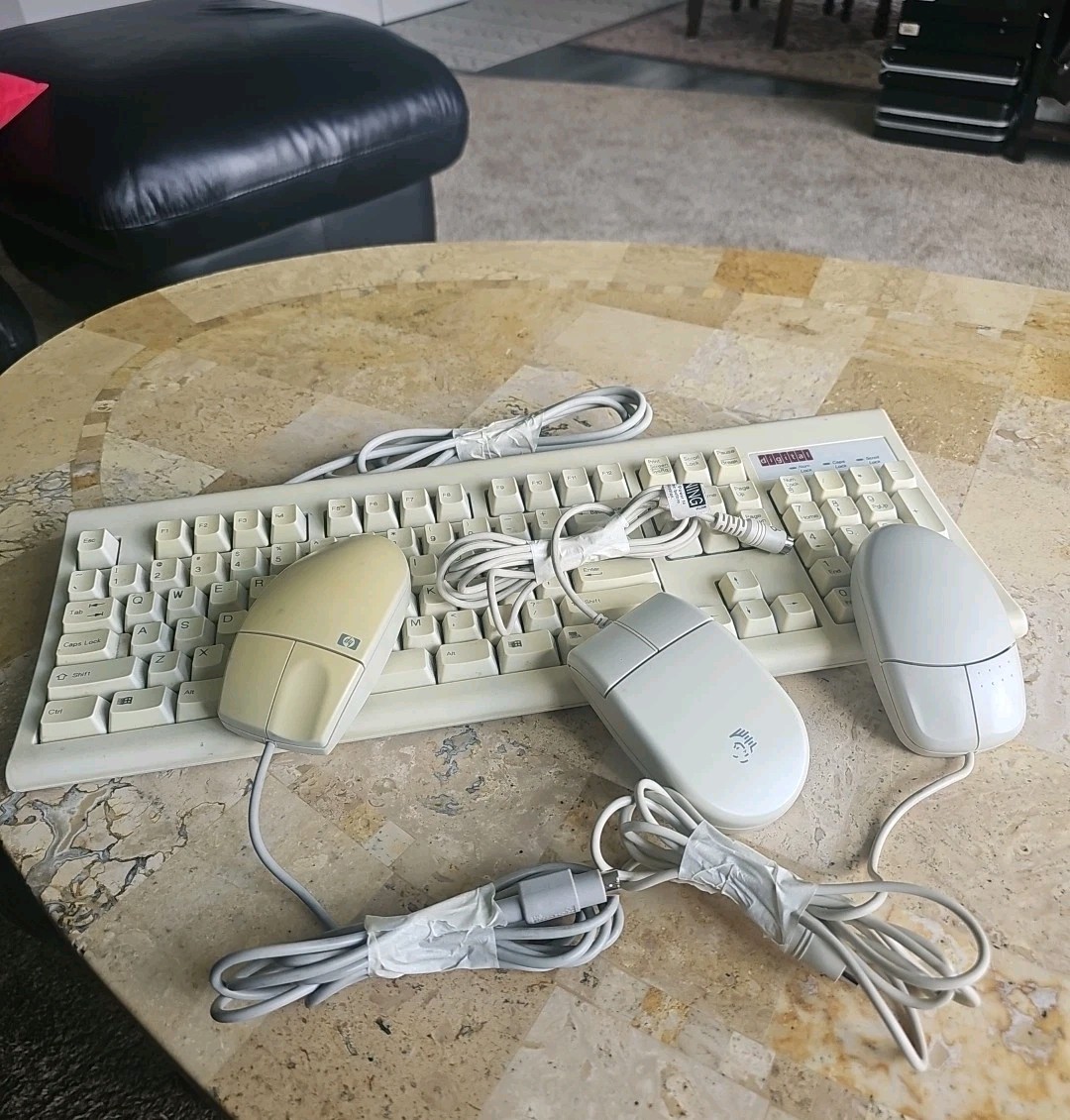 VTG KEYBOARD DIGITAL KB-5923,3 VTG MOUSES PC C3751B,FDM-411,ECM-S3902 UNTESTED